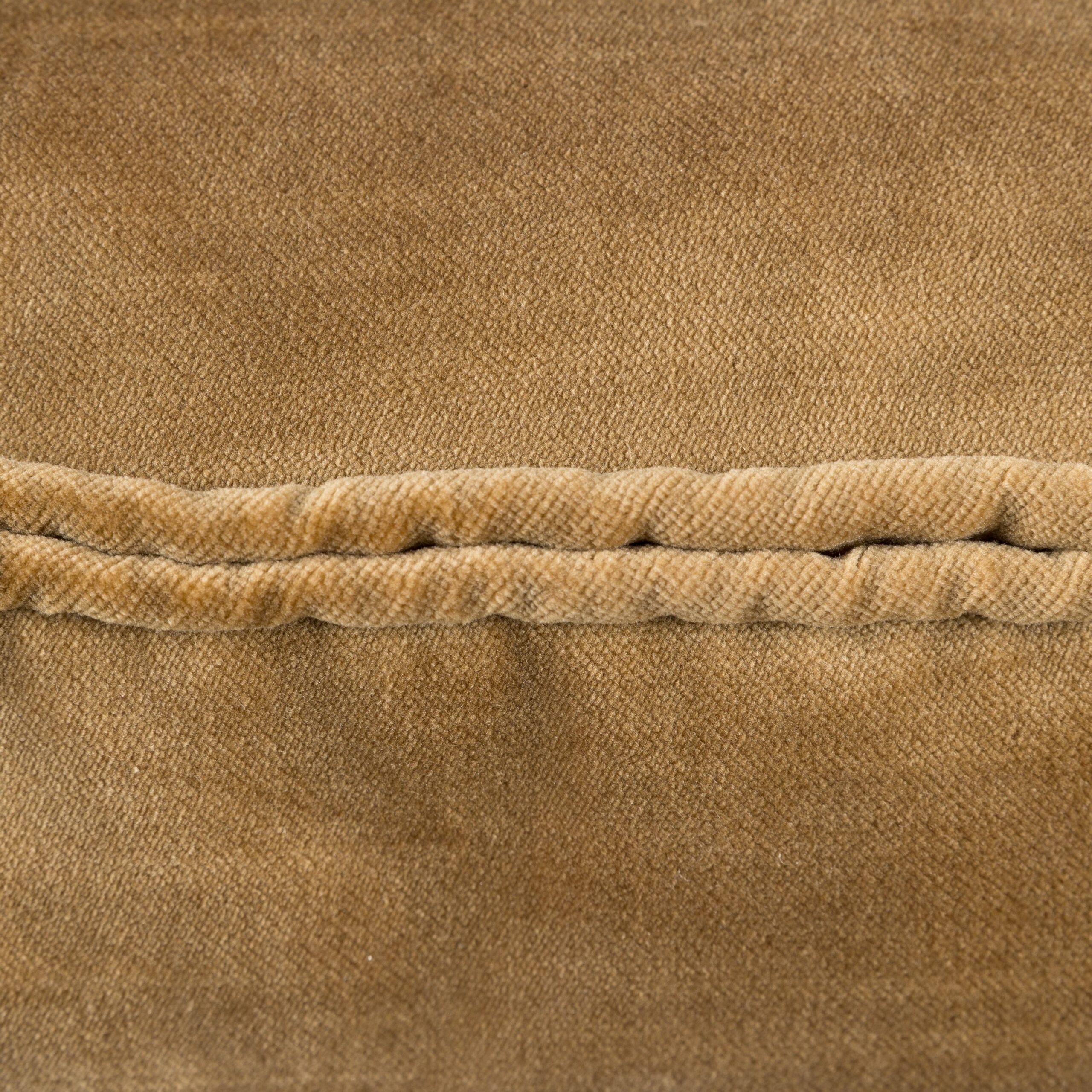 3CT1567A_4_Darcy_43x43cm_Antique_Gold_Zip