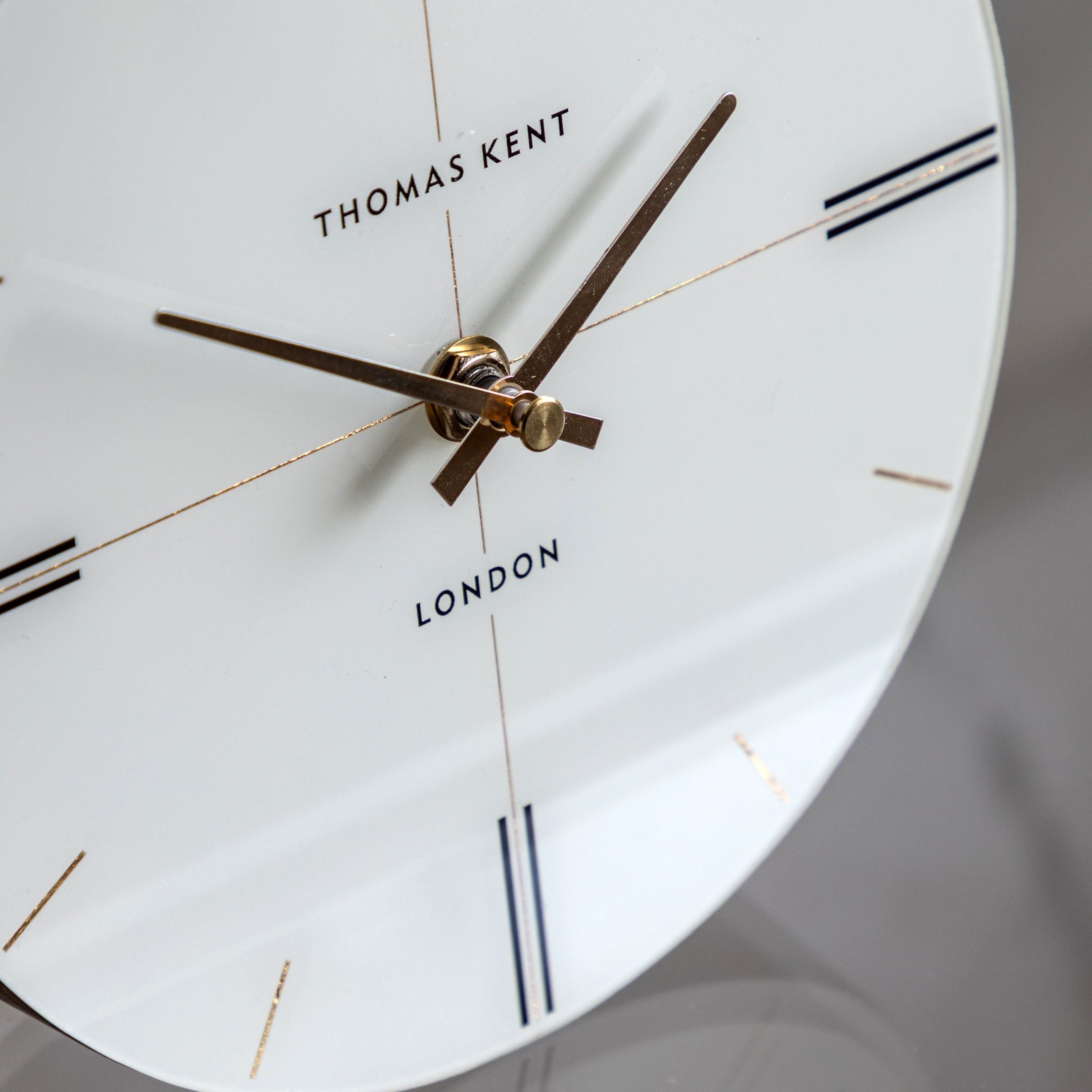 bodhi-accessories-greenwich-mantel-clock-dark-walnut-8-inches-house-of-isabella-uk-1221658758